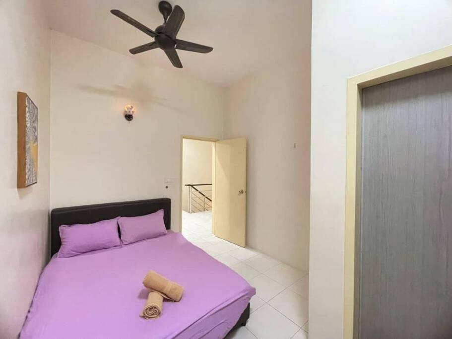 Cozyhouse 4Room 3Bath Room 10Pax'''Simpangampattasek Simpang Ampat  Esterno foto